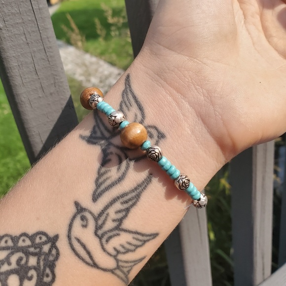 Free with purchase. First come first serve - Picture 2 of 6